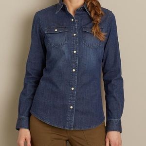 Like New Duluth Trading denim button down shirt women’s medium